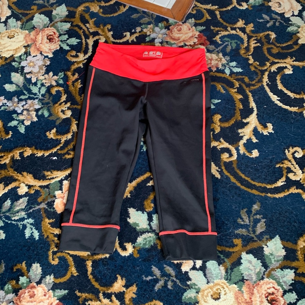 New Balance‎ Lightningdry running /workout capris. Never worn. 48 retail